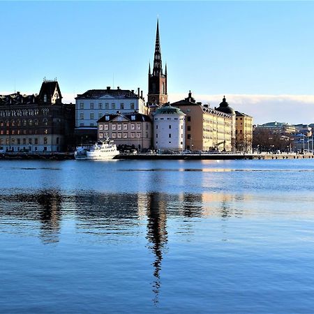 Central Apartment 5Min Drive To The Airport. Stockholm Exterior foto